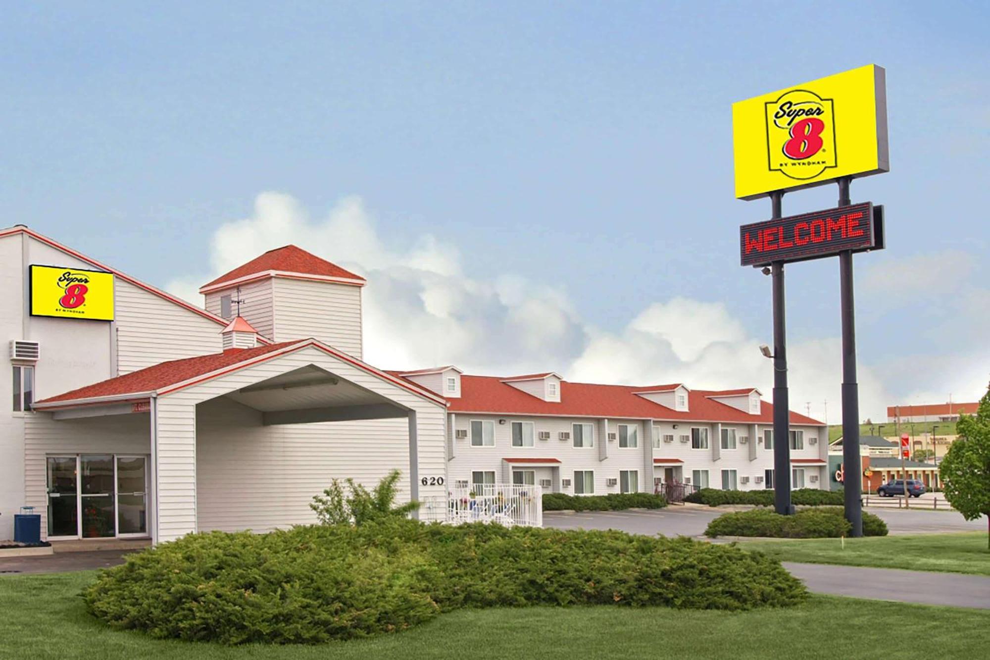 ซูเปอร์ 8 บาย วินด์แฮม ราพิด ซิตี้ Hotel เรพิดซิตี้ ภายนอก รูปภาพ